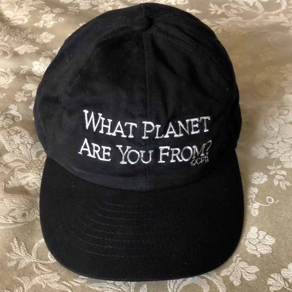 WHAT PLANET ARE YOU FROM - BLACK BALL-CAP VINTAGE MOVIE MEMORABILIA PROM #593